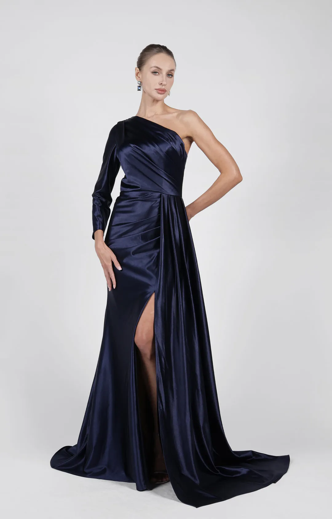 One-shoulder Sleeve Side Split Satin Dress with Train